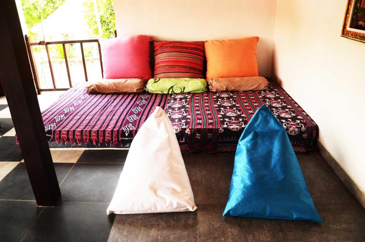 Capung Guesthouse Jimbaran Exterior foto